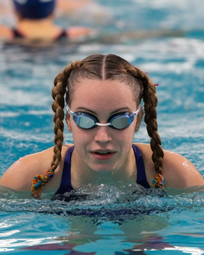 hairstyles for swimming pool